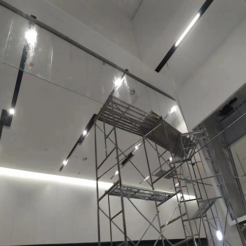 固定式玻璃擋煙垂壁施工工藝(圖1) 7.jpg